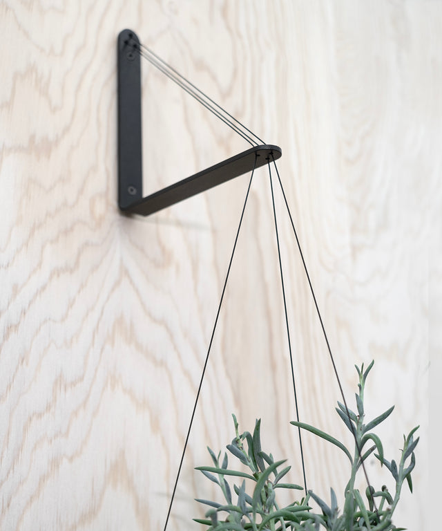 Result Objects Home Accessories Wohnzubehör ORBIT Pflanzenampel plant hanger wall mount Wandmontage