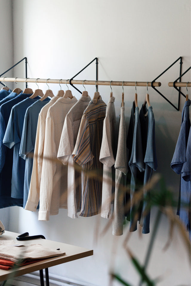 Result Objects SOLID coatrack Garderobe Black Schwarz Kleiderstange Shop Interior Rotholz Fashion Store