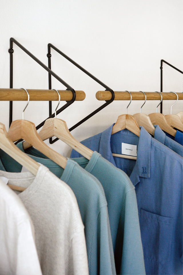 Result Objects SOLID Garderobe Schwarz coatrack Black Interior Inspiration Rotholz store