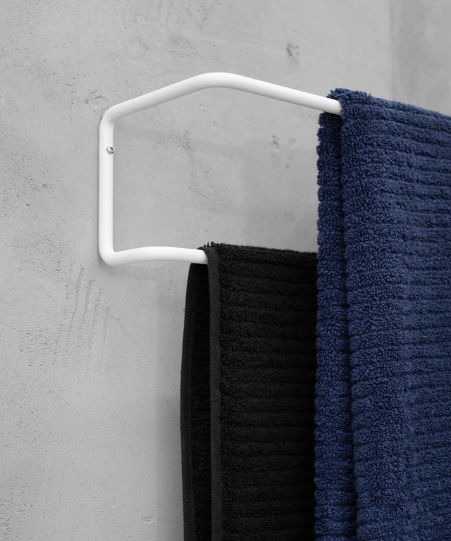 Result Objects Home Accessories Wohnaccessoires INFIN towel rack Handtuchhalter Weiss Stahldraht