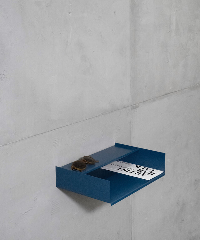 PATIO wall console shelf blue Home Accessories – Result Objects – Wandkonsole Wandregal Blau Wohnaccessoires